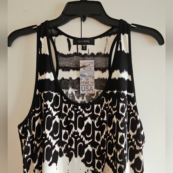 NWT Karen Kane Tank Top Black White Geometric Design Racerback Size XL - Picture 2 of 7